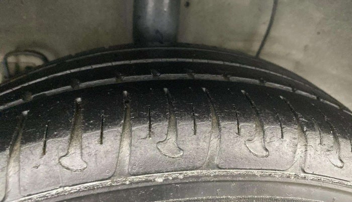 2019 Hyundai Xcent S 1.2, Petrol, Manual, 31,464 km, Right Rear Tyre Tread