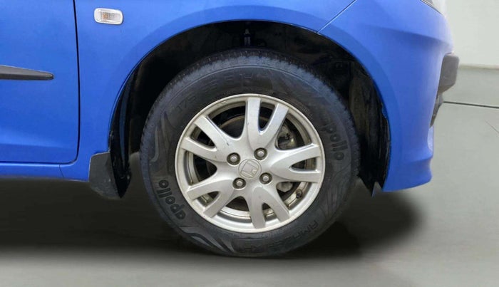 2012 Honda Brio V MT, Petrol, Manual, 71,964 km, Right Front Wheel