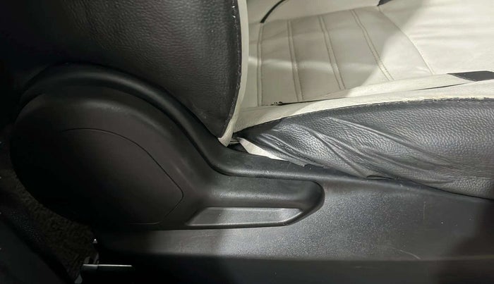 2020 Tata NEXON XMA SUNROOF PETROL, Petrol, Automatic, 29,090 km, Driver Side Adjustment Panel