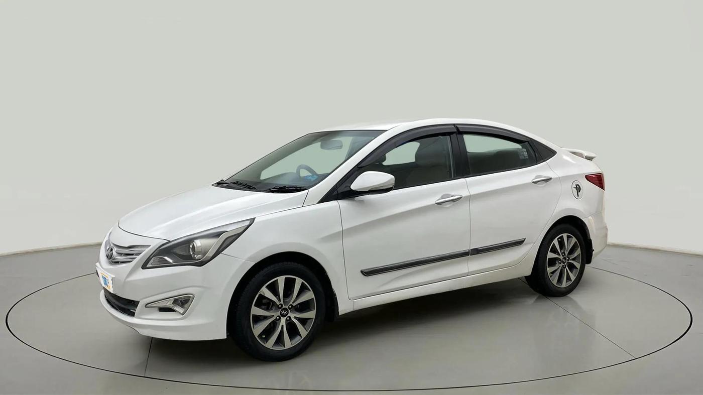 2015 Hyundai Verna FLUIDIC 4S 1.6 VTVT S(O), Petrol, Manual, 54,054 km, Left Front Diagonal