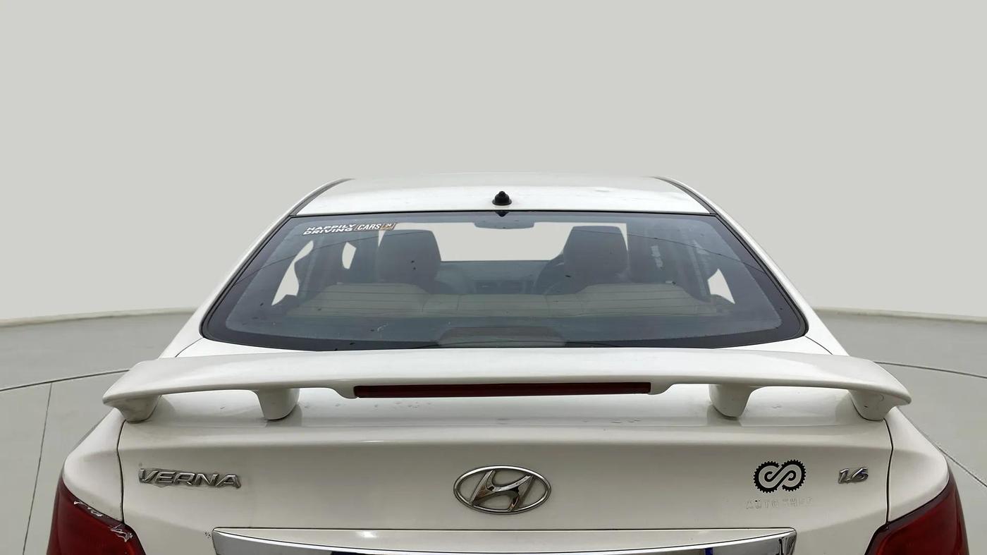 2015 Hyundai Verna FLUIDIC 4S 1.6 VTVT S(O), Petrol, Manual, 54,054 km, Rear Windshield