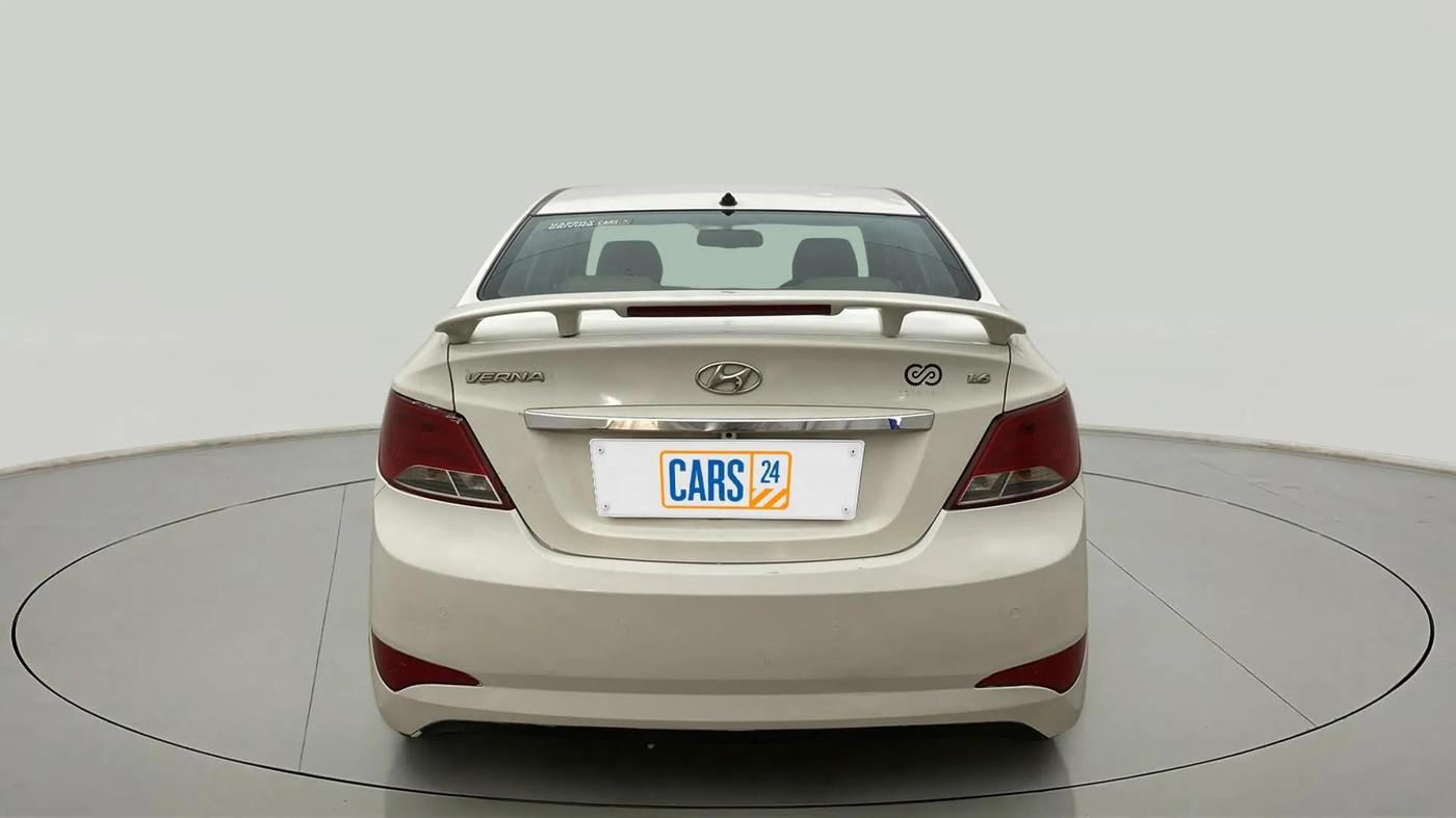 2015 Hyundai Verna FLUIDIC 4S 1.6 VTVT S(O), Petrol, Manual, 54,054 km, Back/Rear