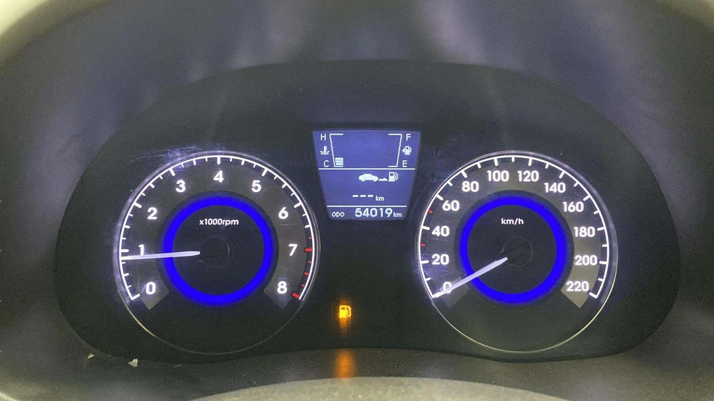 2015 Hyundai Verna FLUIDIC 4S 1.6 VTVT S(O), Petrol, Manual, 54,054 km, Odometer Image