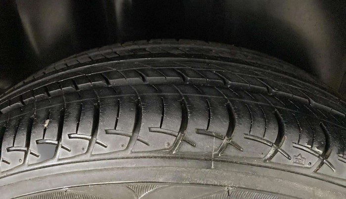 2022 Volkswagen Polo TRENDLINE 1.0L, Petrol, Manual, 8,539 km, Right Rear Tyre Tread