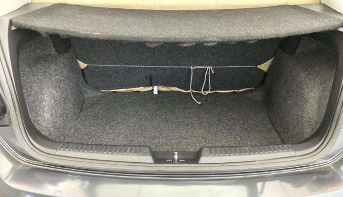 2022 Volkswagen Polo TRENDLINE 1.0L, Petrol, Manual, 8,539 km, Boot Open Zoomed View