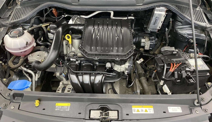 2022 Volkswagen Polo TRENDLINE 1.0L, Petrol, Manual, 8,539 km, Engine View