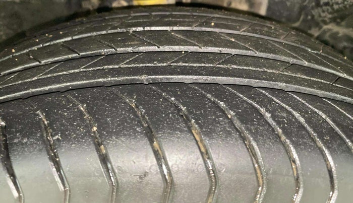 2018 Ford Ecosport TITANIUM + 1.5L PETROL AT, Petrol, Automatic, 66,638 km, Right Front Tyre Tread