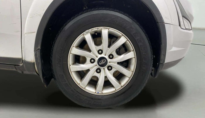 2019 Mahindra XUV500 W9, Diesel, Manual, 88,963 km, Right Front Wheel
