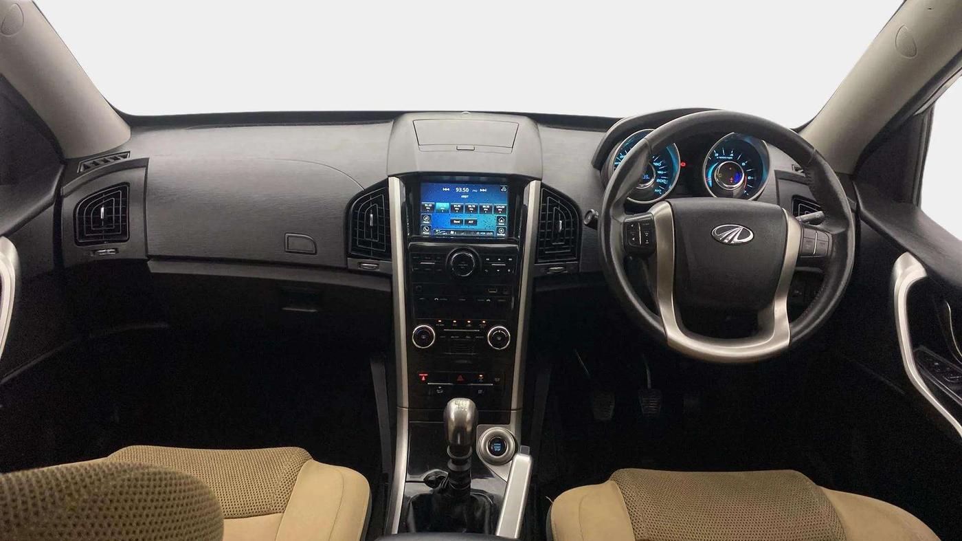 2019 Mahindra XUV500 W9, Diesel, Manual, 88,963 km, Dashboard