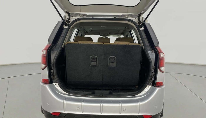 2019 Mahindra XUV500 W9, Diesel, Manual, 88,963 km, Boot Inside