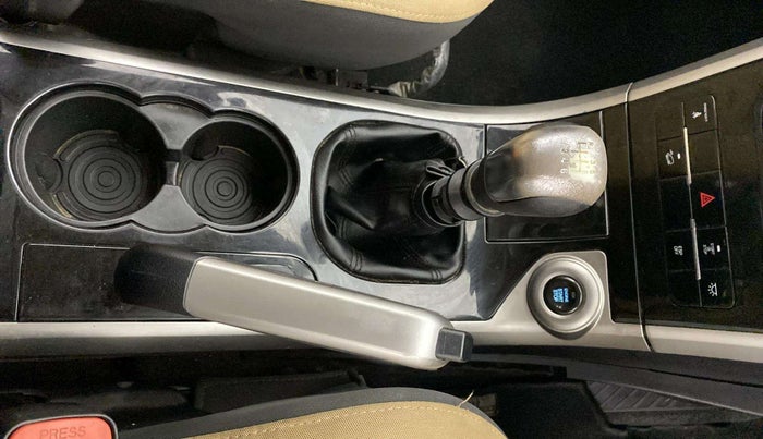 2019 Mahindra XUV500 W9, Diesel, Manual, 88,963 km, Gear Lever