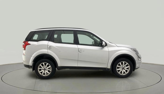 2019 Mahindra XUV500 W9, Diesel, Manual, 88,963 km, Right Side View