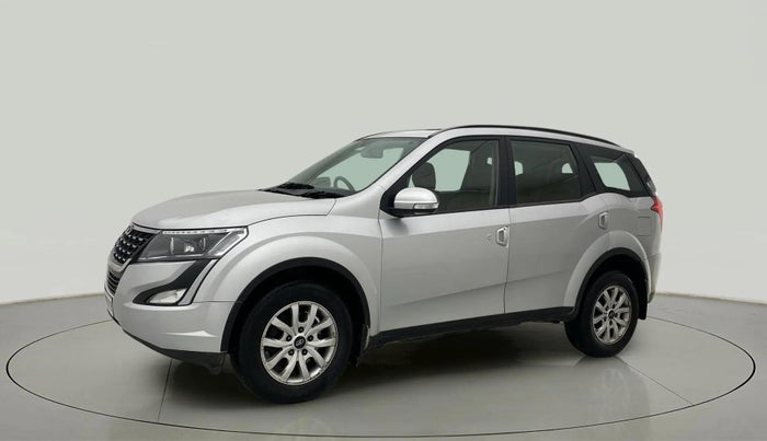 2019 Mahindra XUV500 W9, Diesel, Manual, 88,963 km, Left Front Diagonal