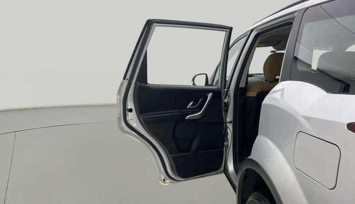 2019 Mahindra XUV500 W9, Diesel, Manual, 88,963 km, LHS Rear Door
