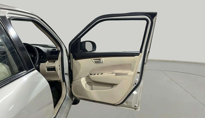 2015 Maruti Swift Dzire VXI, Petrol, Manual, 45,718 km, RHS Front Door