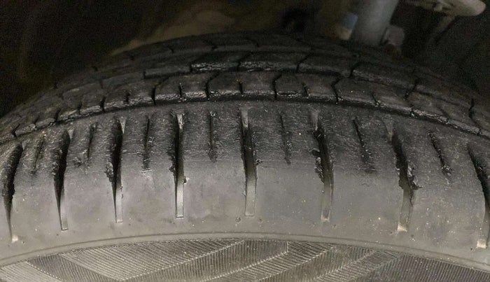 2023 Toyota Glanza G AMT, Petrol, Automatic, 25,499 km, Right Front Tyre Tread