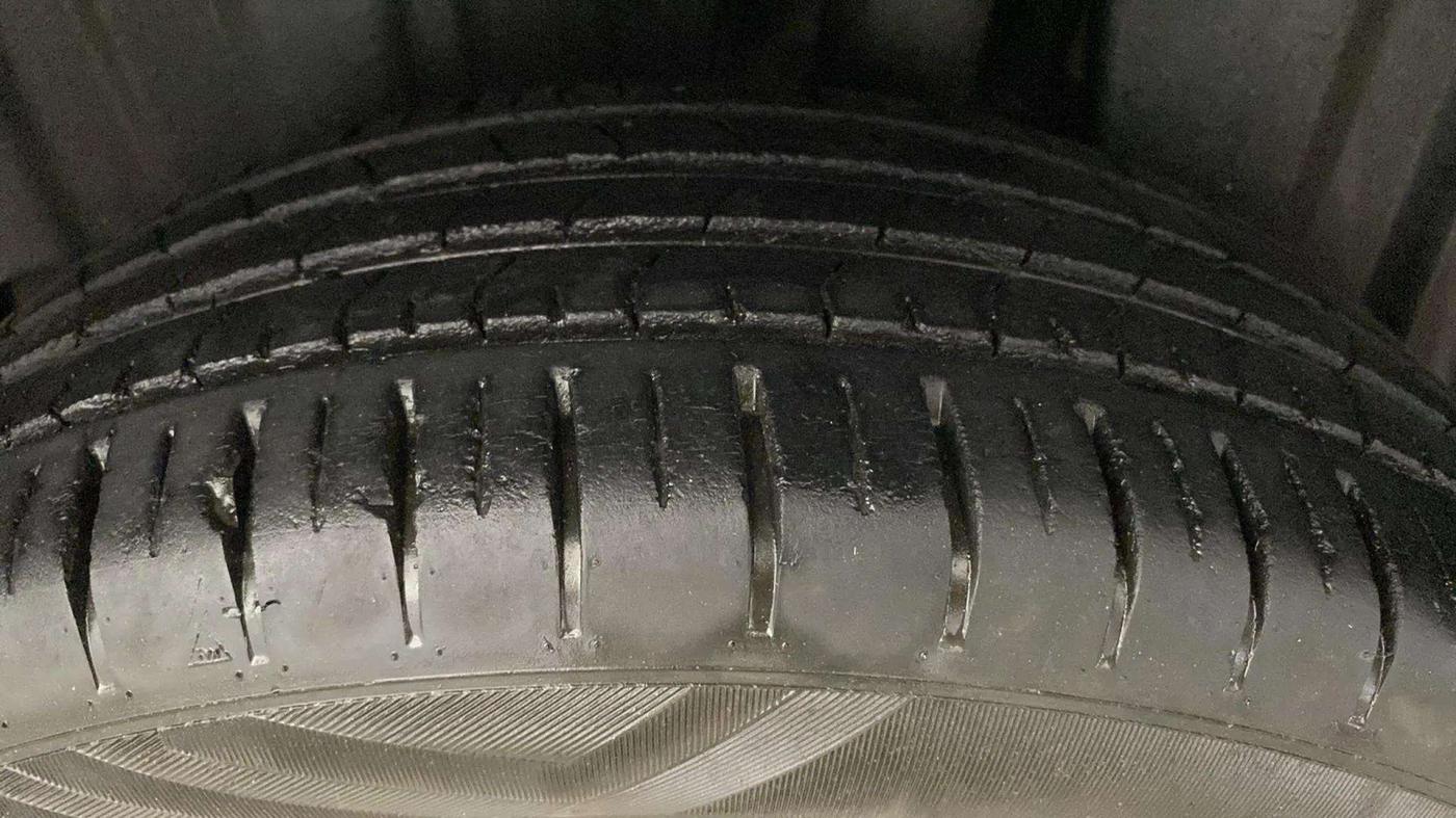 2023 Toyota Glanza G AMT, Petrol, Automatic, 25,499 km, Left Rear Tyre Tread