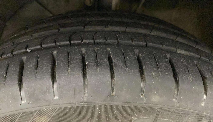 2023 Toyota Glanza G AMT, Petrol, Automatic, 25,499 km, Left Front Tyre Tread