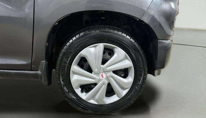 2022 Maruti S PRESSO VXI, Petrol, Manual, 14,177 km, Right Front Wheel