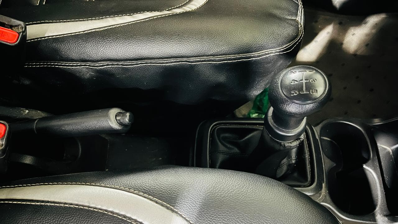 2022 Maruti S PRESSO VXI, Petrol, Manual, 14,292 km, Gear Lever