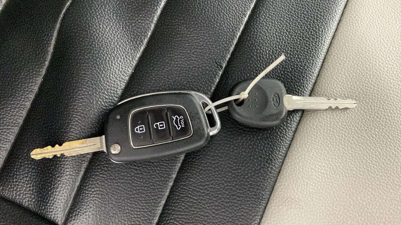 2020 Hyundai GRAND I10 NIOS SPORTZ 1.2 KAPPA VTVT CNG, CNG, Manual, 81,375 km, Key Close Up
