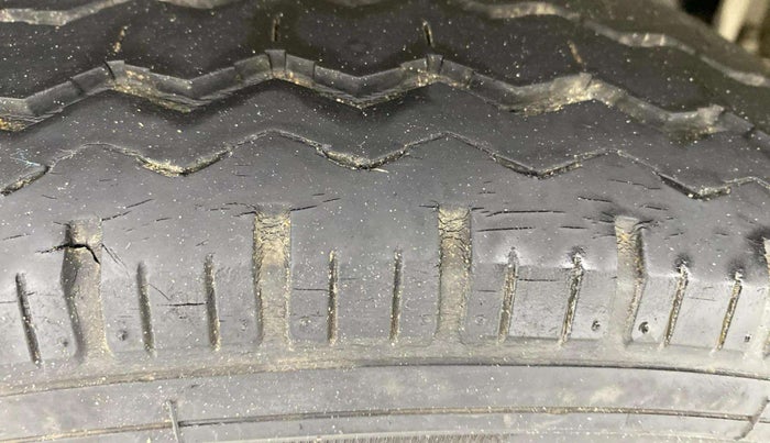 2020 Maruti Eeco 5 STR WITH A/C+HTR, Petrol, Manual, 29,252 km, Right Rear Tyre Tread