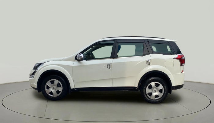 2020 Mahindra XUV500 W7, Diesel, Manual, 68,589 km, Left Side
