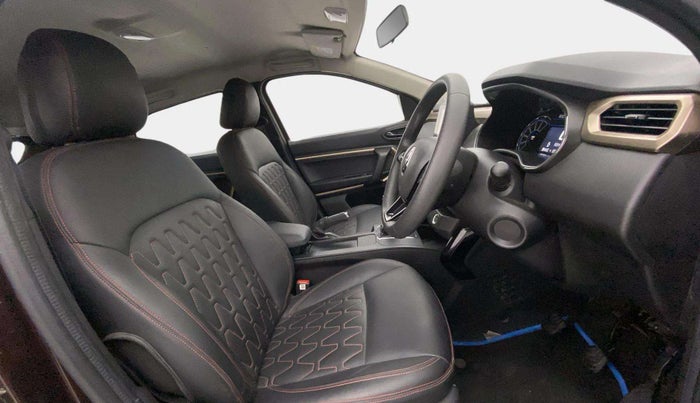 2022 Renault Kiger RXT (O) TURBO MT, Petrol, Manual, 15,544 km, Right Side Front Door Cabin