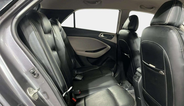 2017 Hyundai Elite i20 SPORTZ 1.2, Petrol, Manual, 22,677 km, Right Side Rear Door Cabin