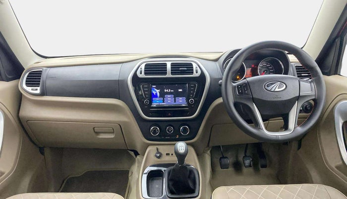 2018 Mahindra TUV300 T10 DUAL TONE, Diesel, Manual, 1,27,079 km, Dashboard