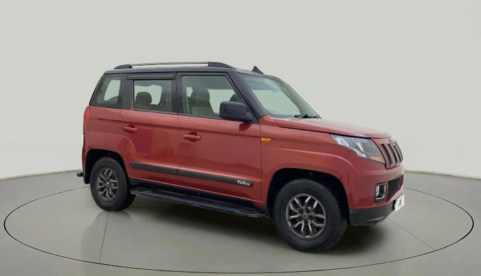 2018 Mahindra TUV300 T10 DUAL TONE, Diesel, Manual, 1,27,079 km, Right Front Diagonal