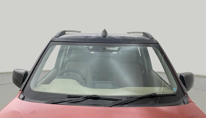 2018 Mahindra TUV300 T10 DUAL TONE, Diesel, Manual, 1,27,079 km, Front Windshield