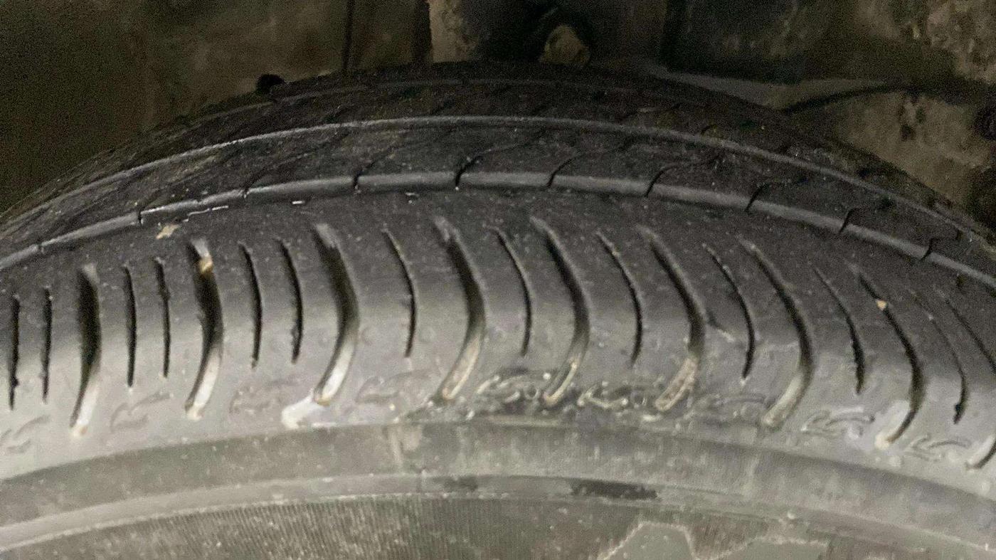 2024 Honda Amaze 1.2L I-VTEC VX CVT, Petrol, Automatic, 26,420 km, Right Front Tyre Tread