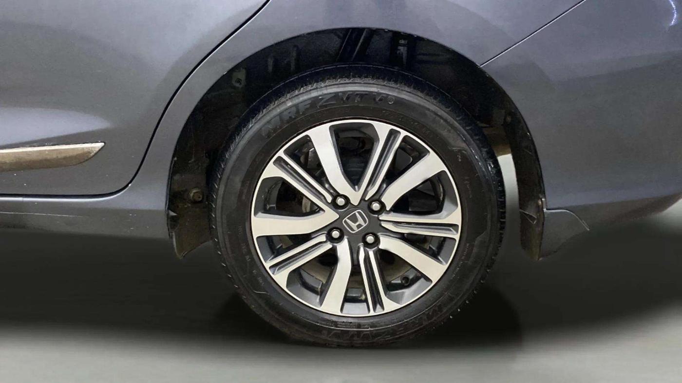 2024 Honda Amaze 1.2L I-VTEC VX CVT, Petrol, Automatic, 26,420 km, Left Rear Wheel