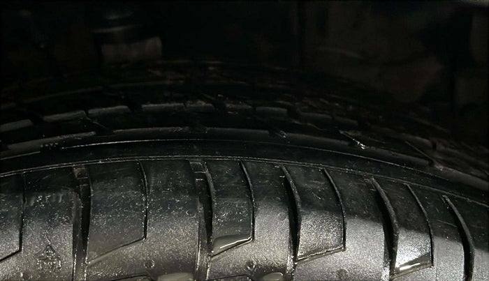 2018 Maruti S Cross ALPHA 1.3, Diesel, Manual, 79,525 km, Right Front Tyre Tread