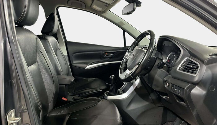 2018 Maruti S Cross ALPHA 1.3, Diesel, Manual, 79,525 km, Right Side Front Door Cabin