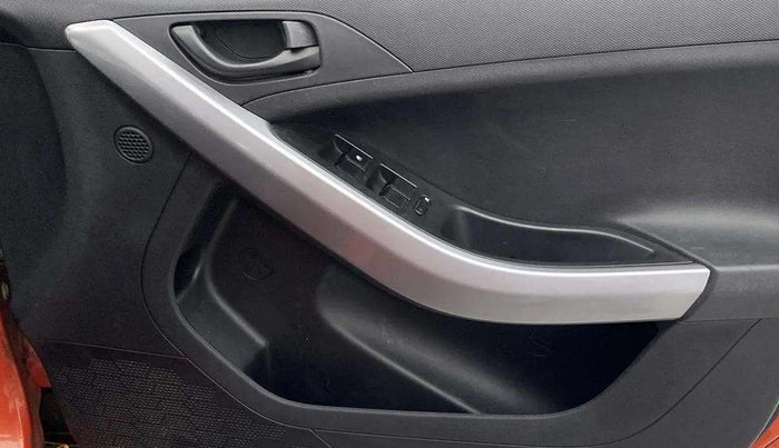 2021 Tata NEXON XMA PETROL, Petrol, Automatic, 58,184 km, Driver Side Door Panels Control