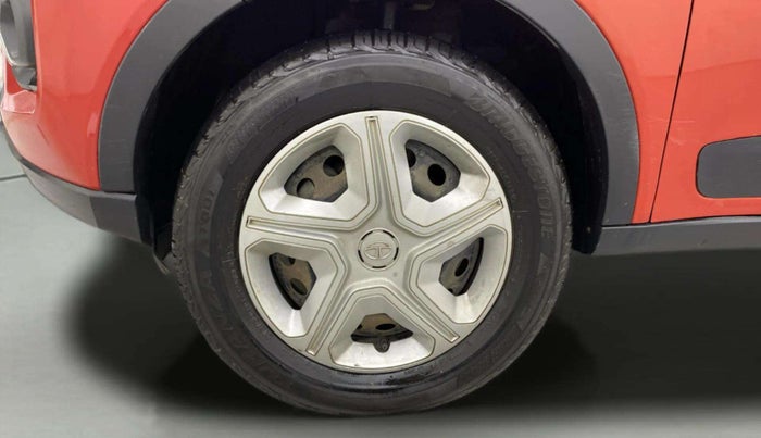 2021 Tata NEXON XMA PETROL, Petrol, Automatic, 58,184 km, Left Front Wheel