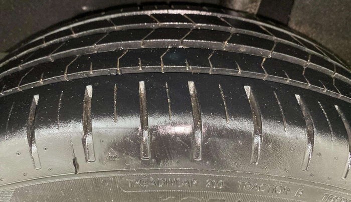 2021 Maruti Baleno ZETA PETROL 1.2, Petrol, Manual, 25,406 km, Left Rear Tyre Tread