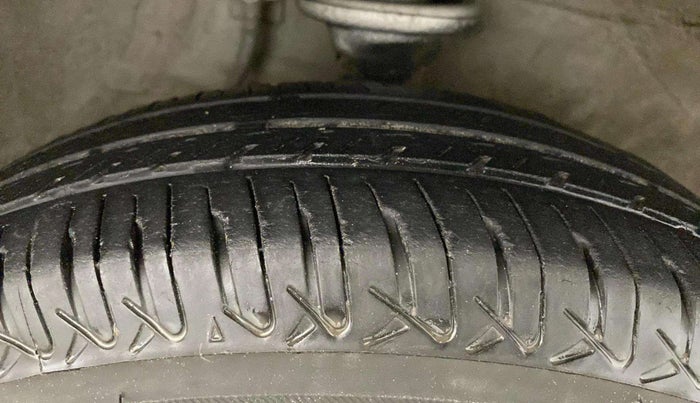 2015 Maruti Alto 800 LXI, Petrol, Manual, 47,747 km, Right Front Tyre Tread