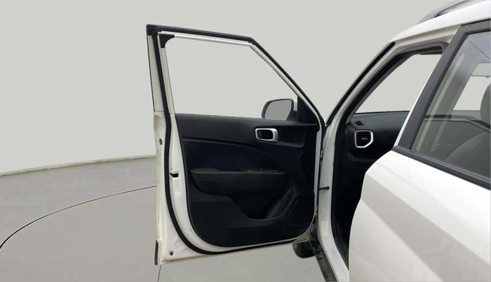 2022 Hyundai VENUE S+ 1.2, Petrol, Manual, 72,098 km, LHS Front Door