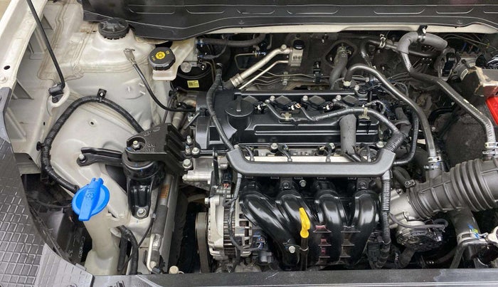 2022 Hyundai VENUE S+ 1.2, Petrol, Manual, 72,098 km, Engine View - Right