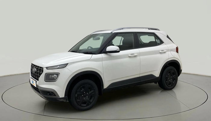 2022 Hyundai VENUE S+ 1.2, Petrol, Manual, 72,098 km, Left Front Diagonal