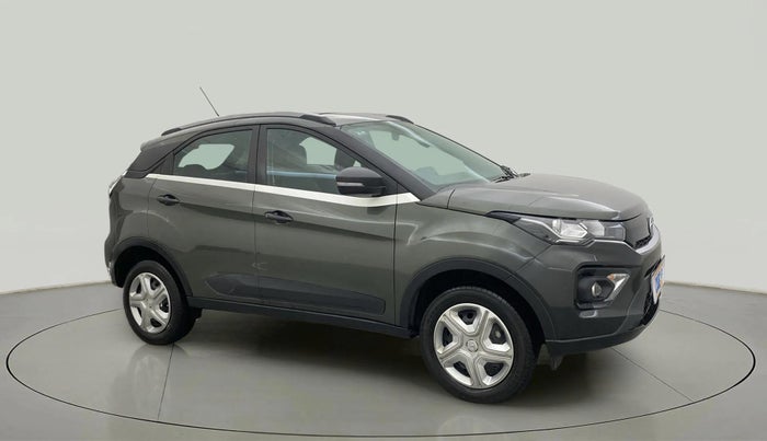 2022 Tata NEXON XM SUNROOF PETROL, Petrol, Manual, 31,588 km, Right Front Diagonal