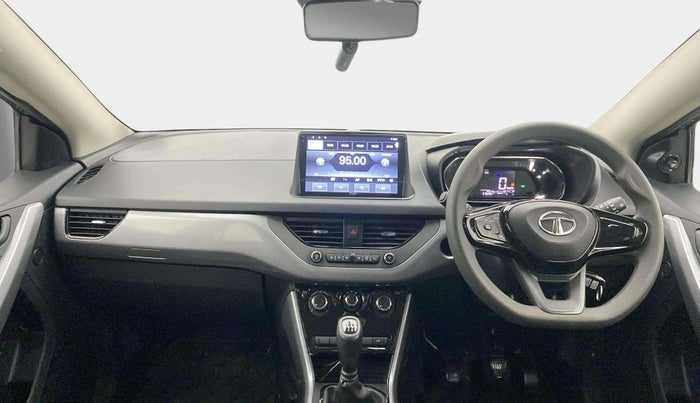 2022 Tata NEXON XM SUNROOF PETROL, Petrol, Manual, 31,588 km, Dashboard