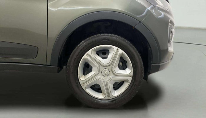2022 Tata NEXON XM SUNROOF PETROL, Petrol, Manual, 31,588 km, Right Front Wheel