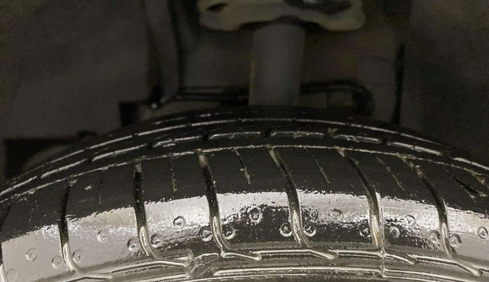 2022 Tata NEXON XM SUNROOF PETROL, Petrol, Manual, 31,588 km, Left Front Tyre Tread