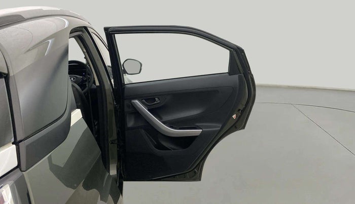 2022 Tata NEXON XM SUNROOF PETROL, Petrol, Manual, 31,588 km, RHS Rear Door