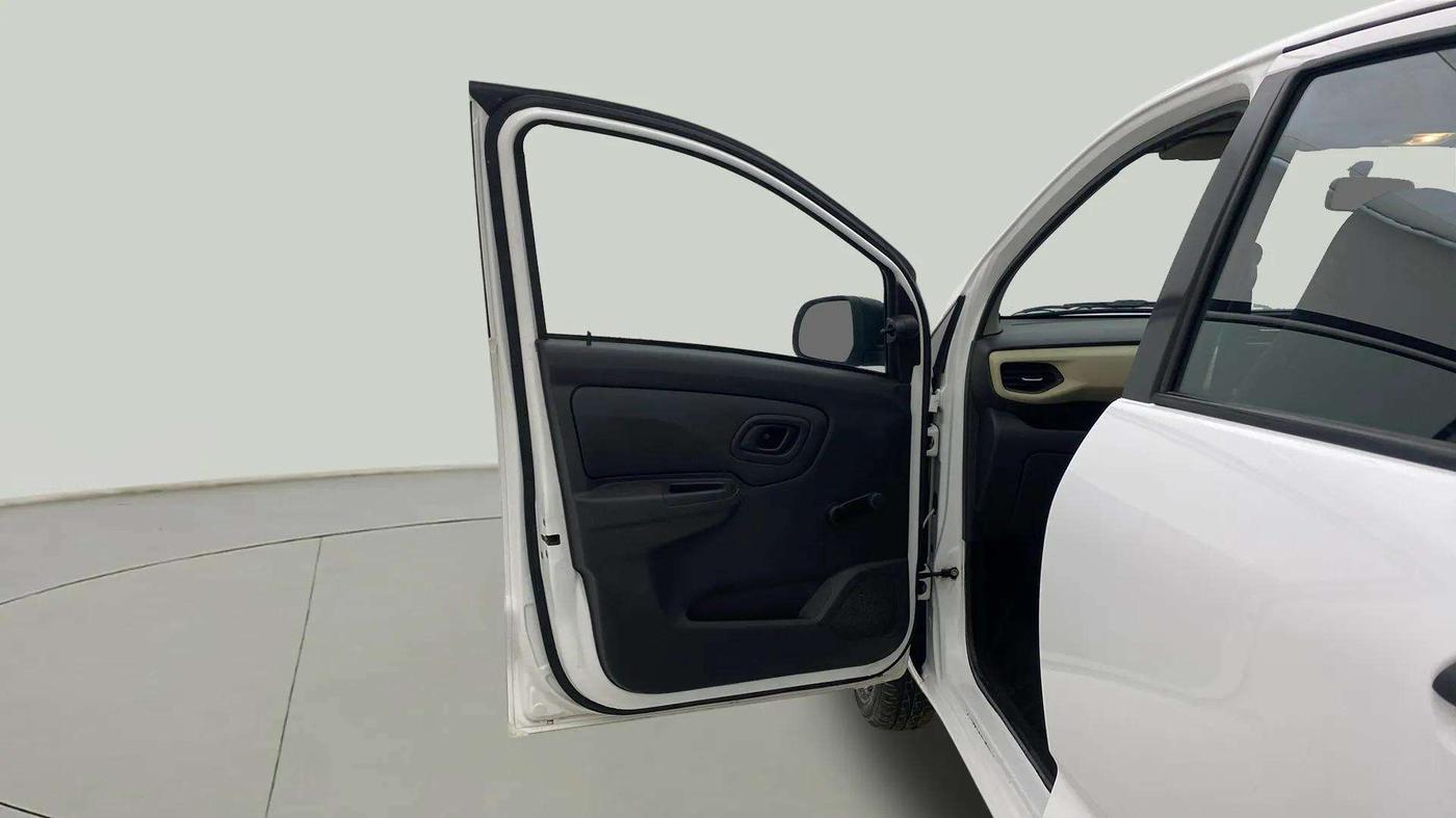 2021 Datsun Redi Go A, Petrol, Manual, 23,298 km, LHS Front Door