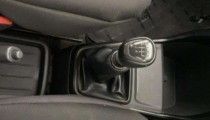 2021 Datsun Redi Go A, Petrol, Manual, 22,756 km, Gear Lever
